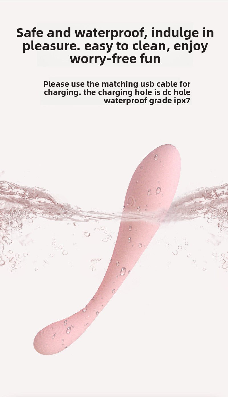 G-Spot震动器与震动蛋展示其IPX7级防水功能，适合浴室使用，USB充电设计方便清洁与携带。