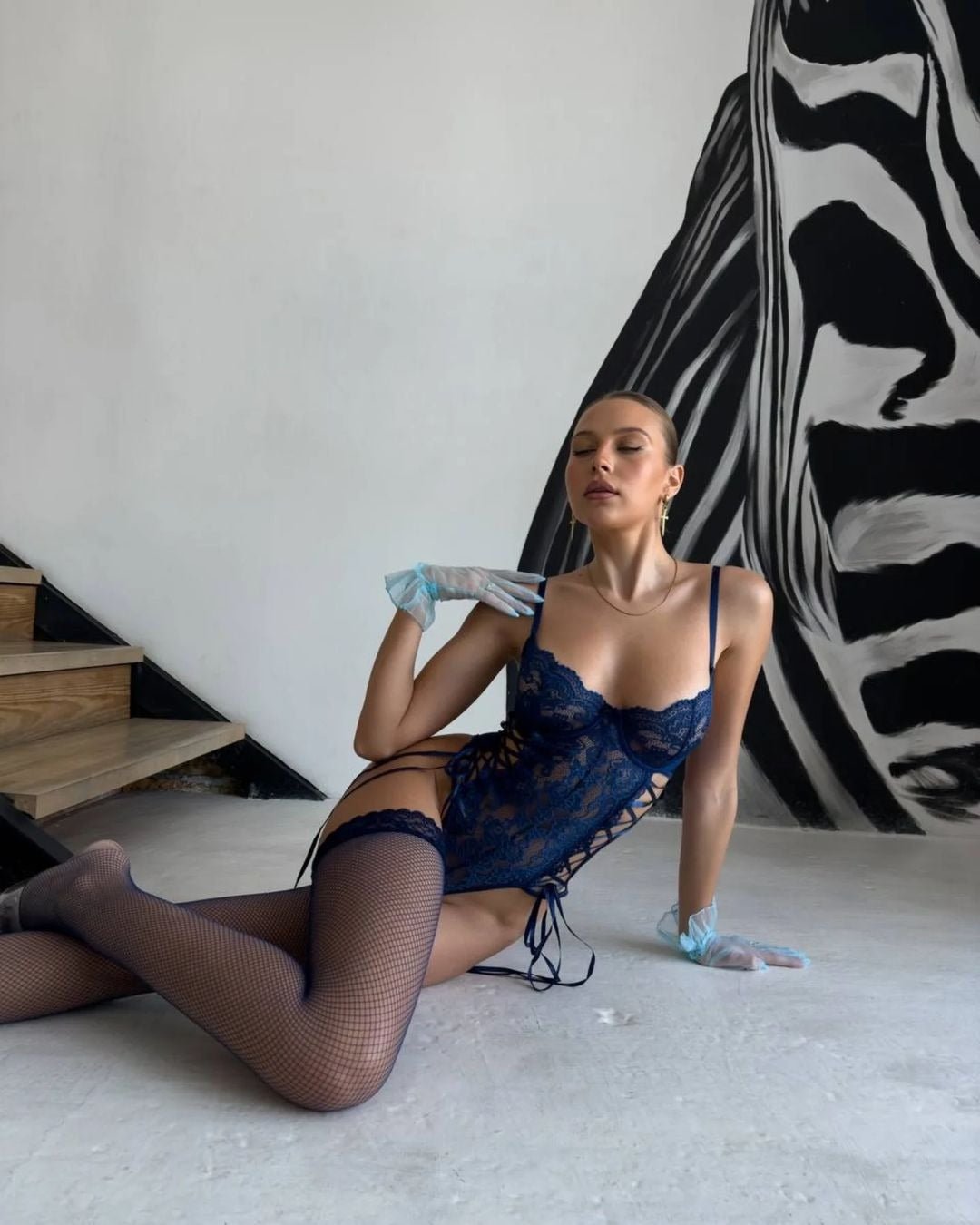 Women's Lace Splicing Jumpsuit with Body Shaping Features - EaseMode Wellness